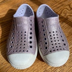 Native Shoes Jefferson Bling Glitter (Powder Bling/Shell White) Size c8 Toddler